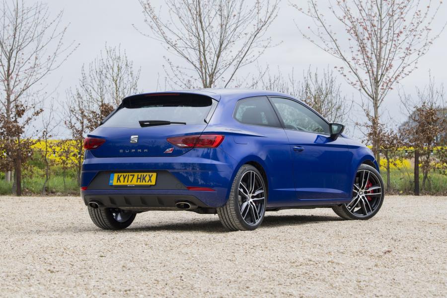  Seat Leon SC Cupra 300 2017 года  (UK) (фото 21 из 22)